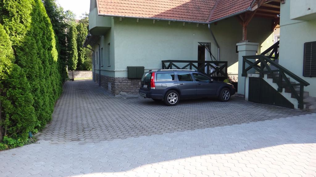 Park Apartman Hévíz Buitenkant foto